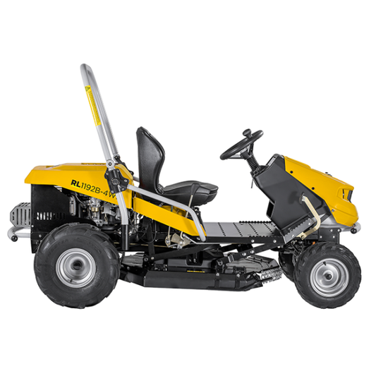 ROQUES ET LECOEUR
Débroussailleuse autoportée 4 roues motrices - Moteur Briggs & Stratton 627cc - 92 cm de coupe